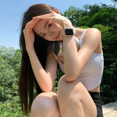 提剑映桃花